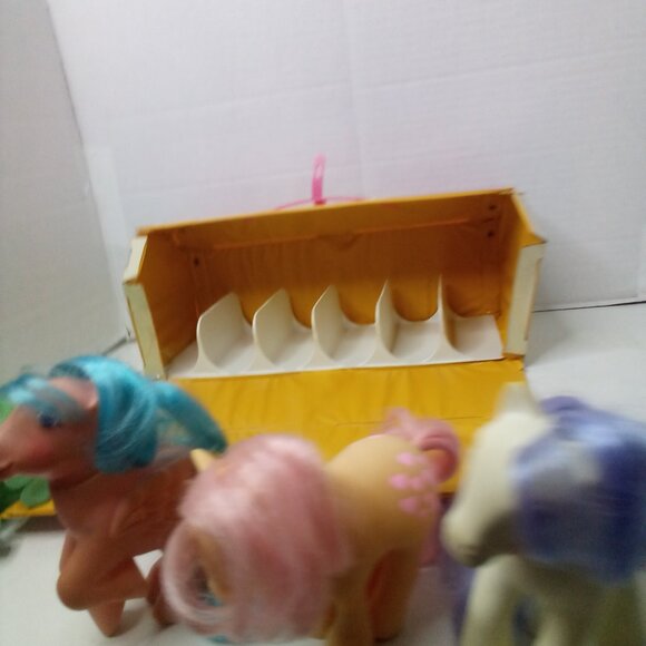 My Little Pony Vintage 80s Lot Plastic Case 5 Pony's 2 Hats - Picture 9 of 16